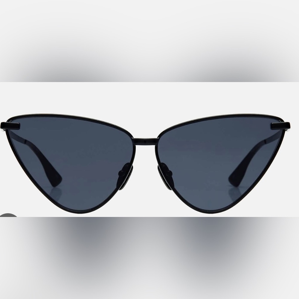 Le Specs Black Nero Sunglasses as worn by Kendall Jenner - Picture 4 of 4